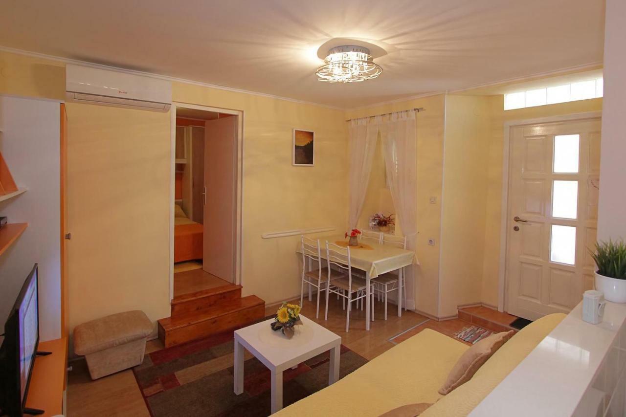 Apartment Tancabel Ловран Екстериор снимка