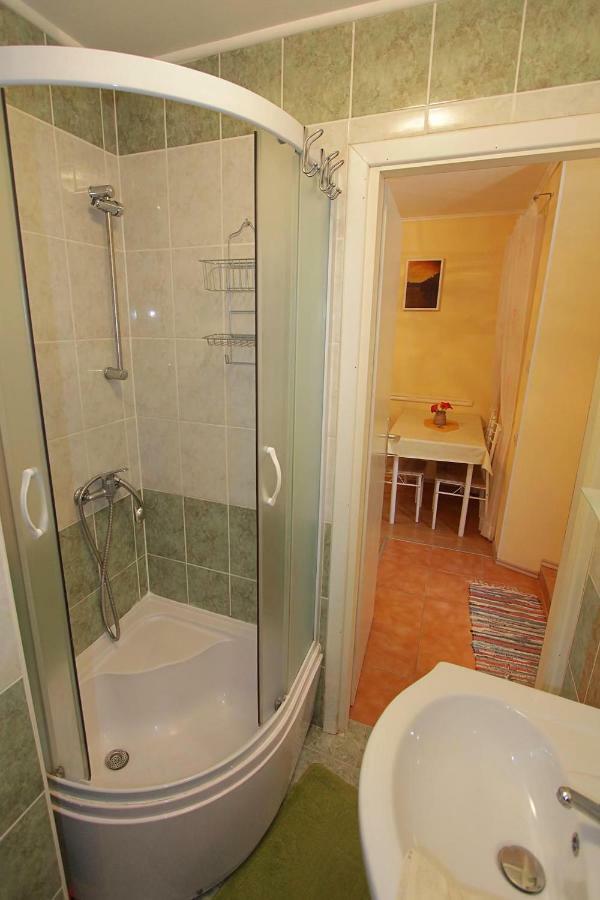 Apartment Tancabel Ловран Екстериор снимка